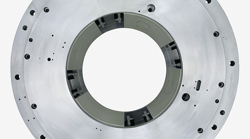 Maxalign tilt pad journal bearing with hydrostatic lift and Directed Lubrication